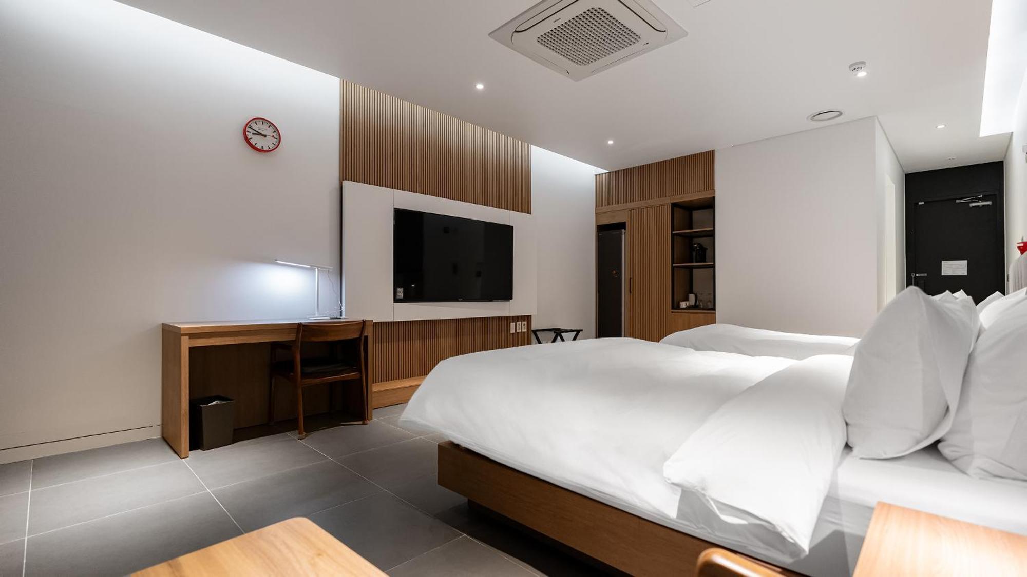 Hotel Schweizer Dorf Cheonan Exterior photo
