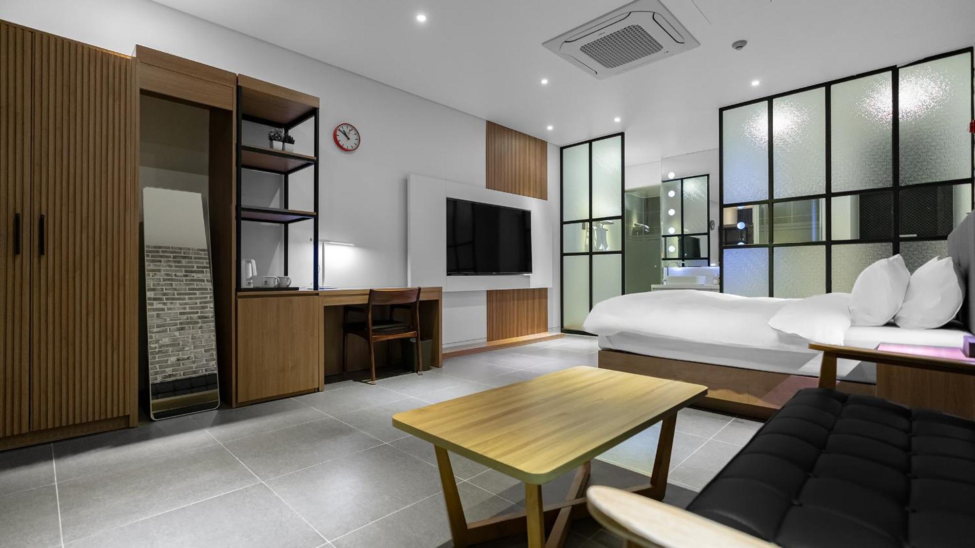 Hotel Schweizer Dorf Cheonan Exterior photo